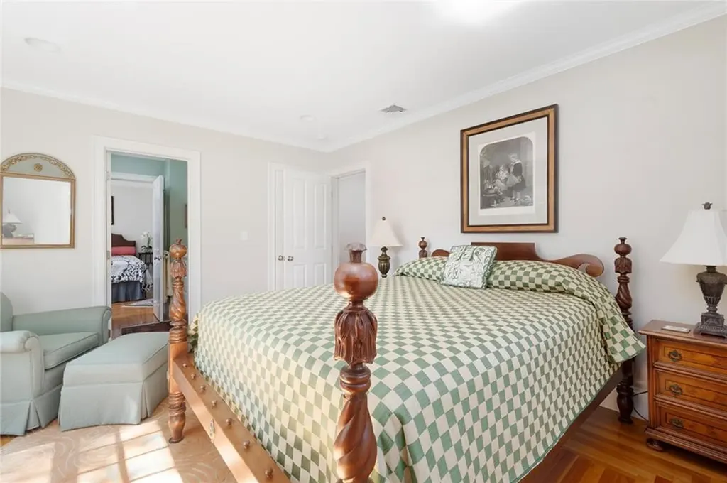 29 Riverside Drive Barrington RI 02806