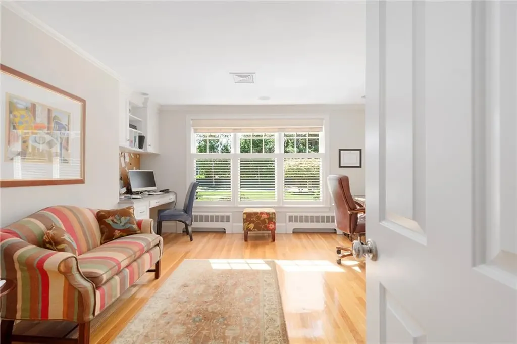 29 Riverside Drive Barrington RI 02806