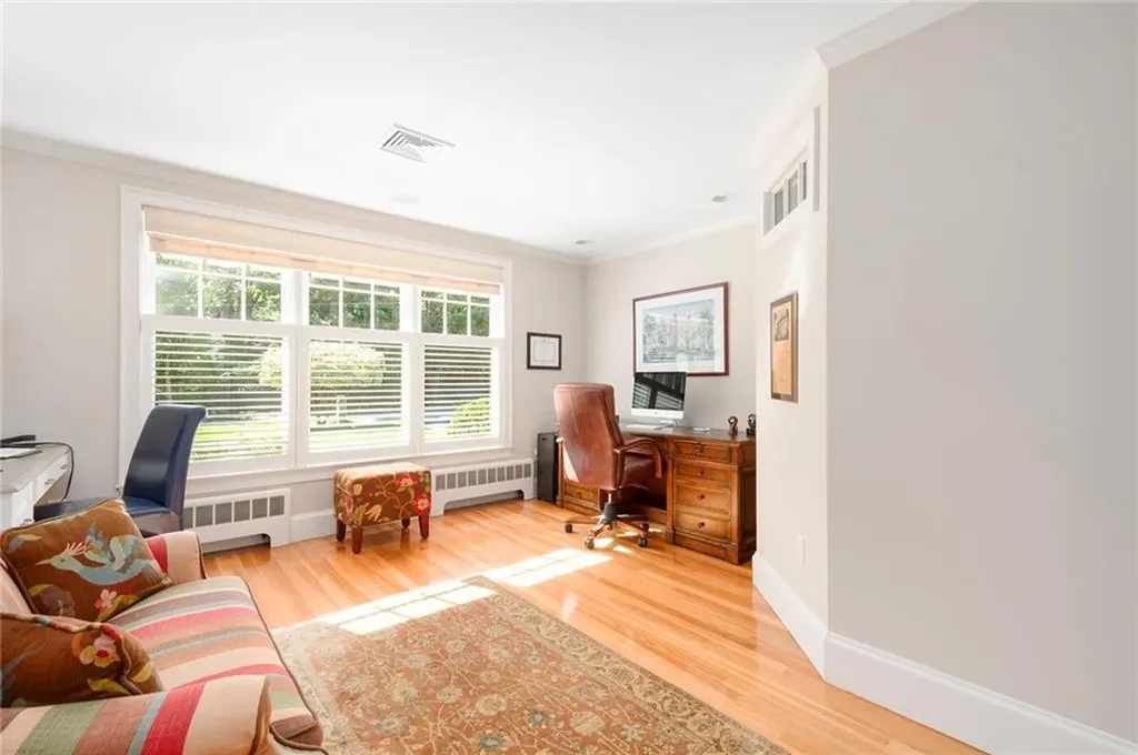 29 Riverside Drive Barrington RI 02806