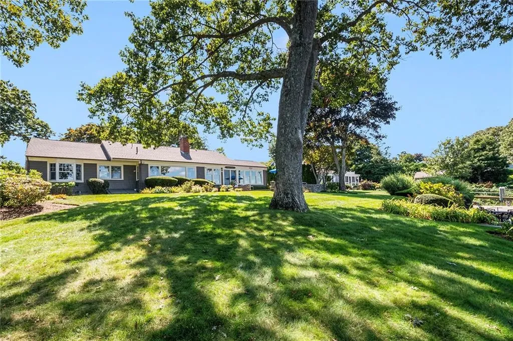 29 Riverside Drive Barrington RI 02806