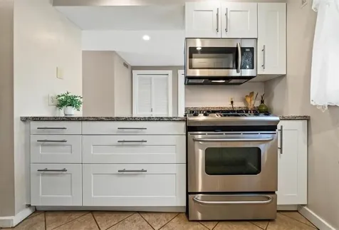 40 Web Avenue North Kingstown RI 02852