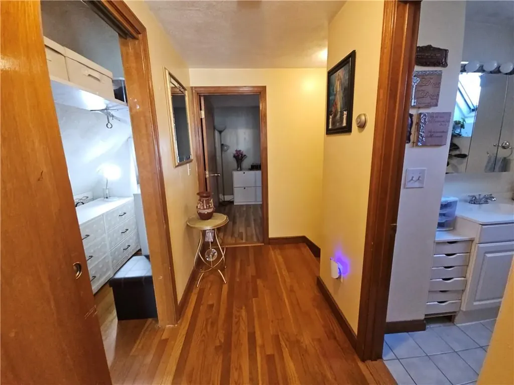 88 Manomet Street Providence RI 02909