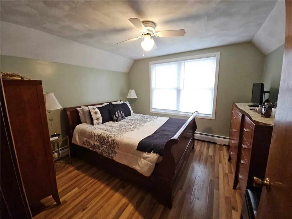 88 Manomet Street Providence RI 02909