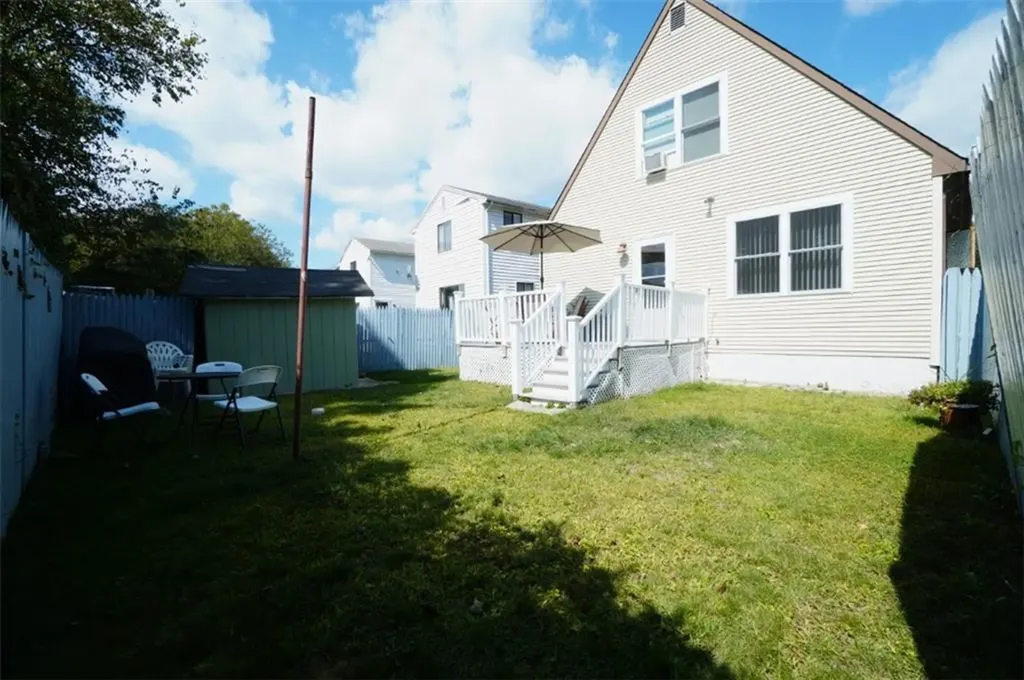 88 Manomet Street Providence RI 02909