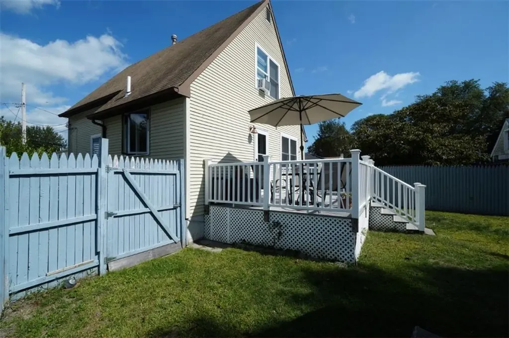 88 Manomet Street Providence RI 02909