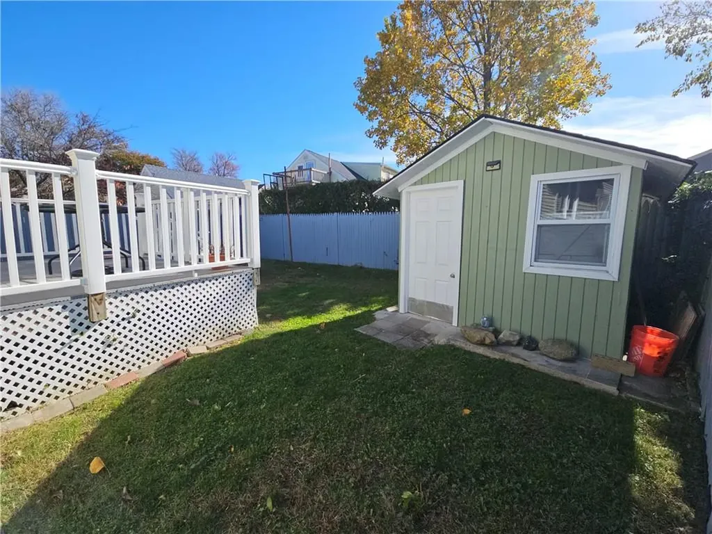 88 Manomet Street Providence RI 02909