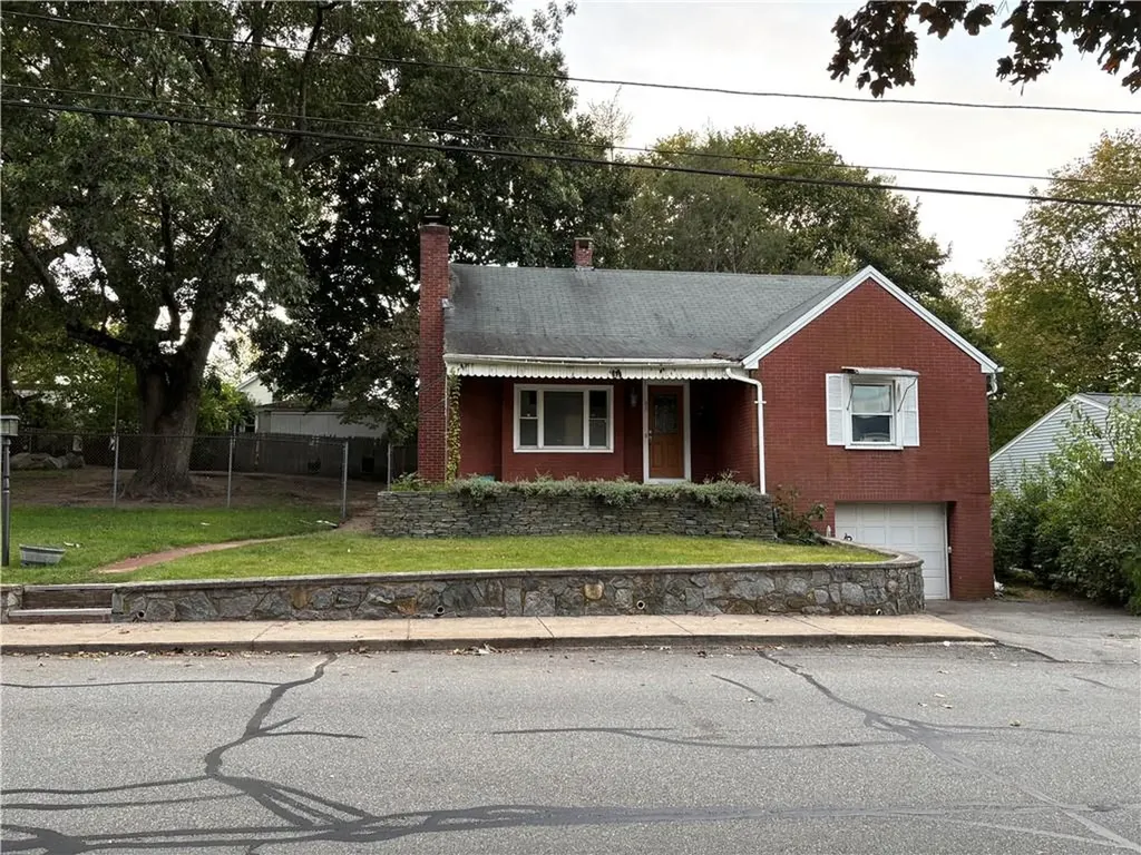41 Pawtuxet Terrace West Warwick RI 02893