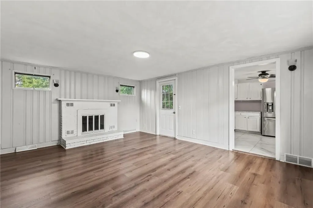 211 Tiogue Avenue Coventry RI 02816