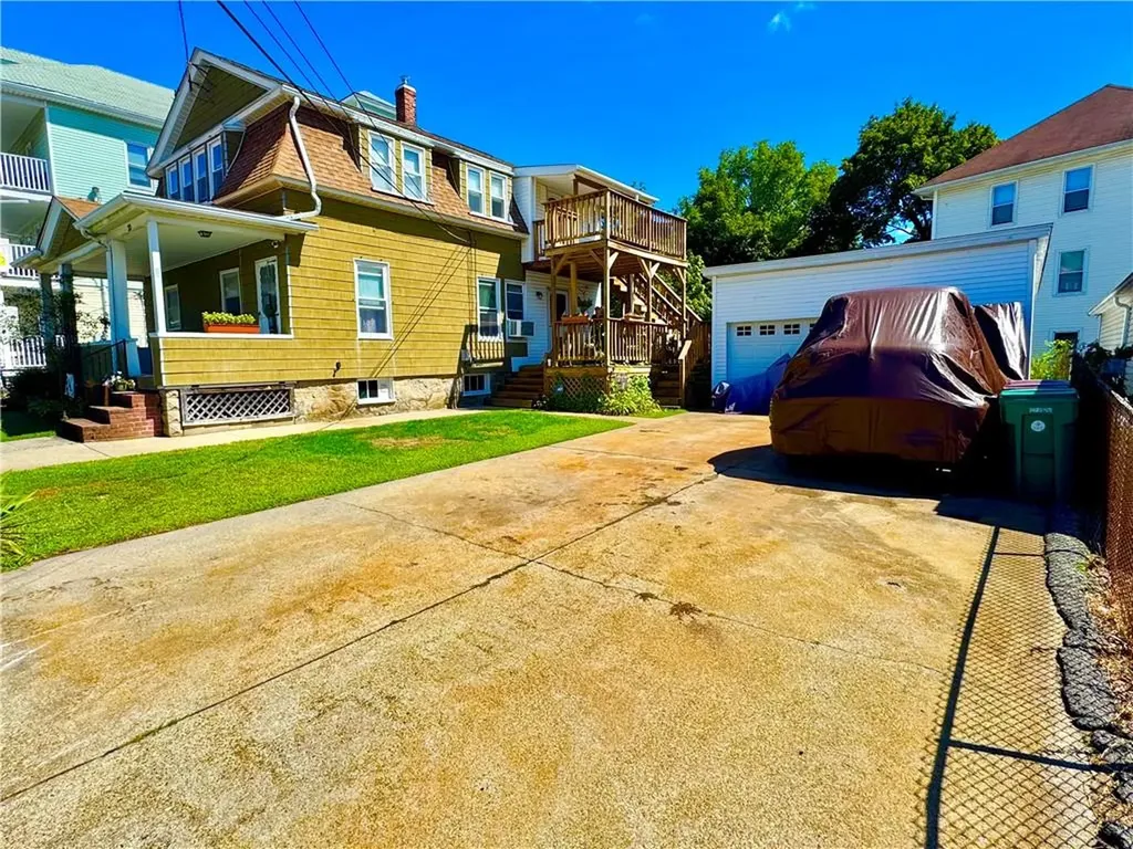 23 Rutland Street Street Woonsocket RI 02895