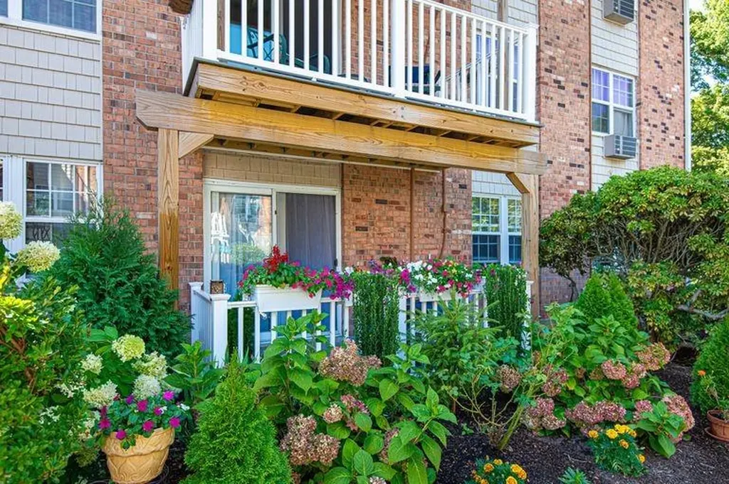 31 Bullocks Point Avenue East Providence RI 02915