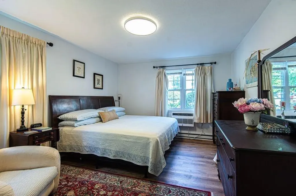 31 Bullocks Point Avenue East Providence RI 02915