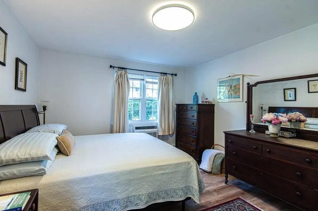 31 Bullocks Point Avenue East Providence RI 02915