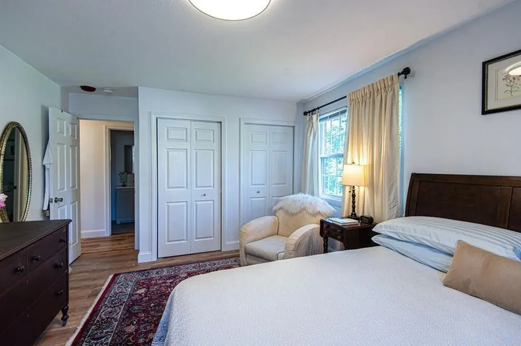 31 Bullocks Point Avenue East Providence RI 02915