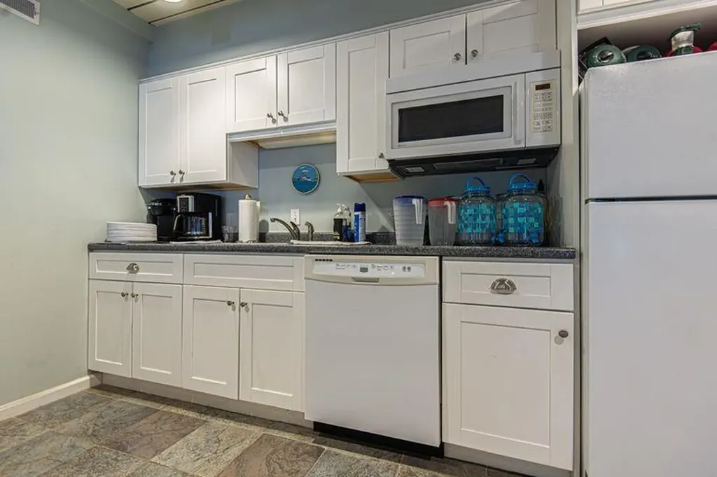 31 Bullocks Point Avenue East Providence RI 02915