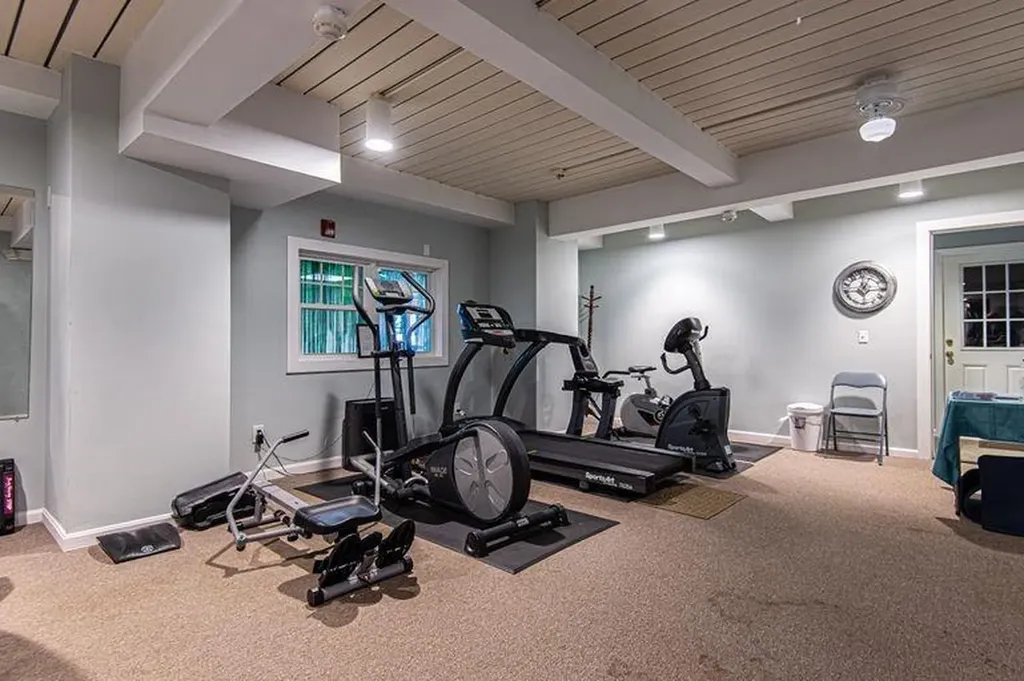 31 Bullocks Point Avenue East Providence RI 02915