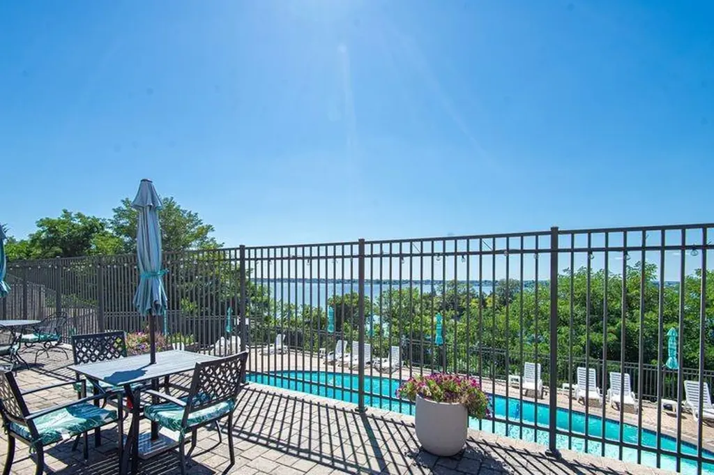 31 Bullocks Point Avenue East Providence RI 02915