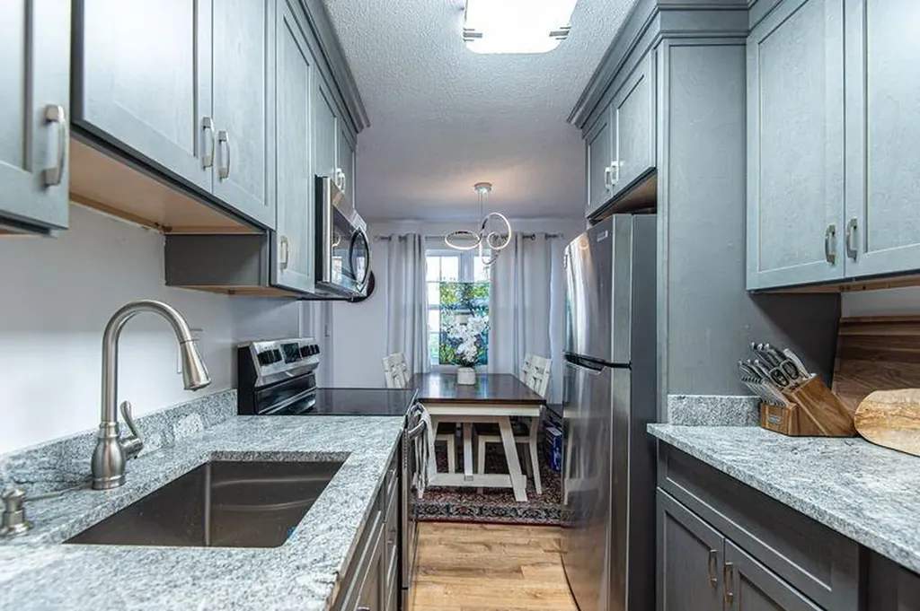 31 Bullocks Point Avenue East Providence RI 02915