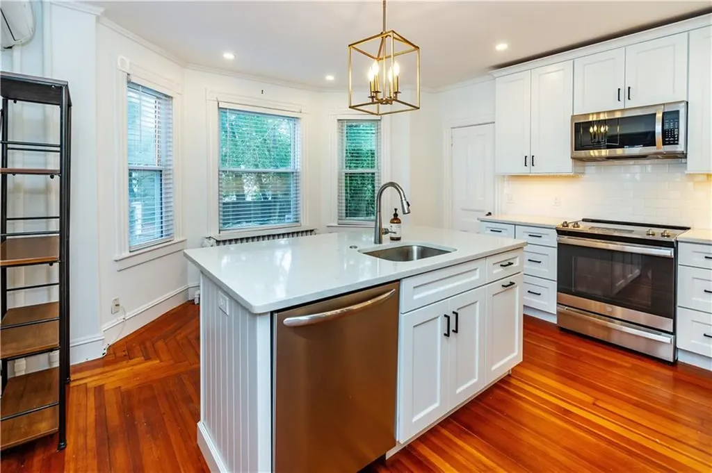 5 Gardiner Street Newport RI 02840
