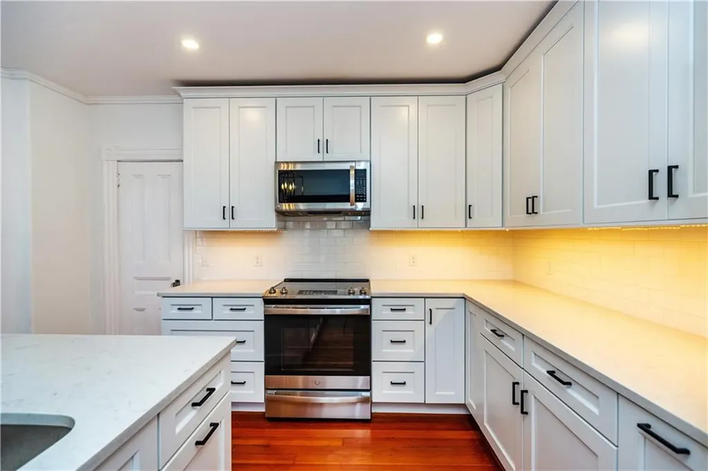 5 Gardiner Street Newport RI 02840