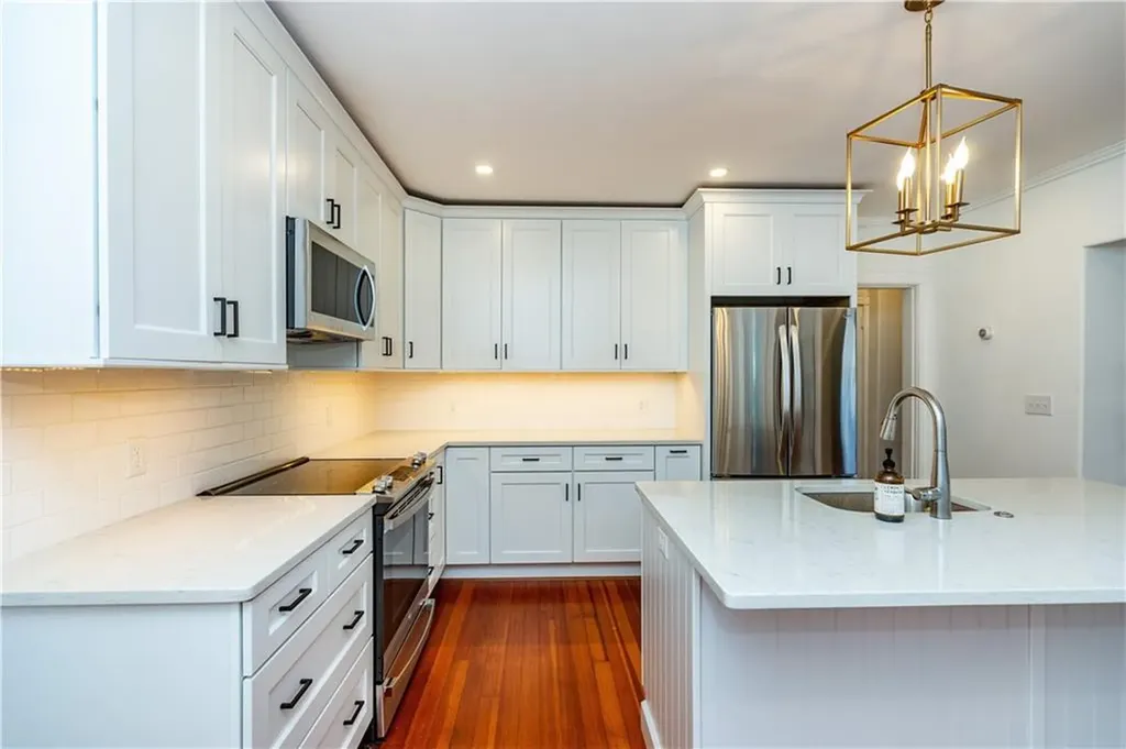 5 Gardiner Street Newport RI 02840