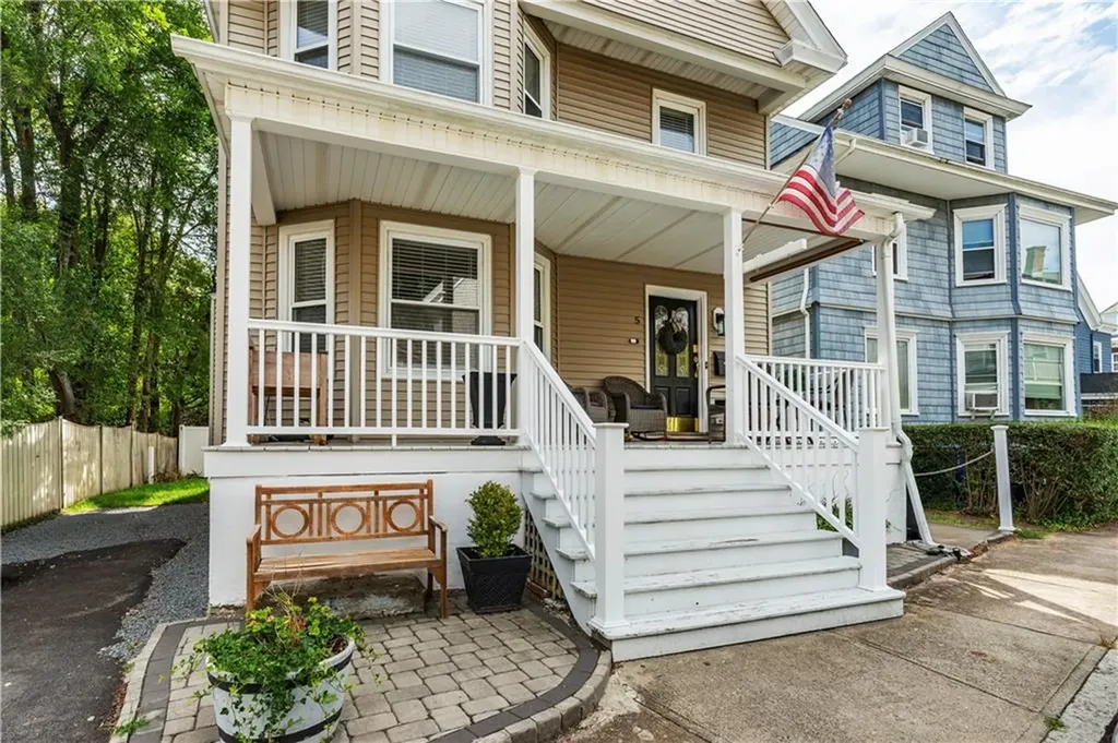 5 Gardiner Street Newport RI 02840