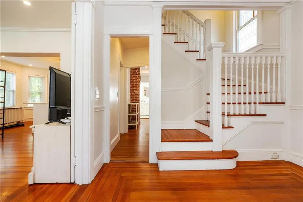 5 Gardiner Street Newport RI 02840