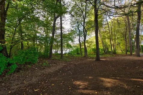 197 Church Pond Drive Tiverton RI 02878