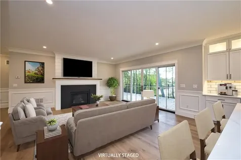 197 Church Pond Drive Tiverton RI 02878