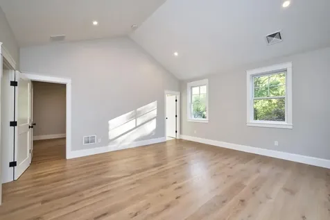 197 Church Pond Drive Tiverton RI 02878