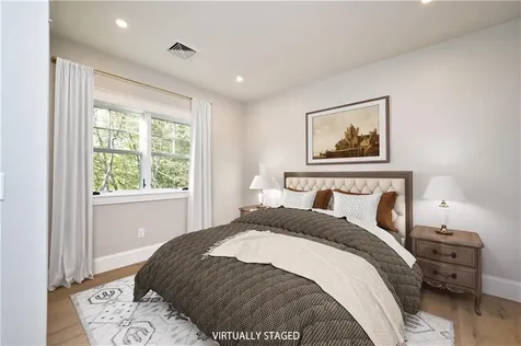 197 Church Pond Drive Tiverton RI 02878