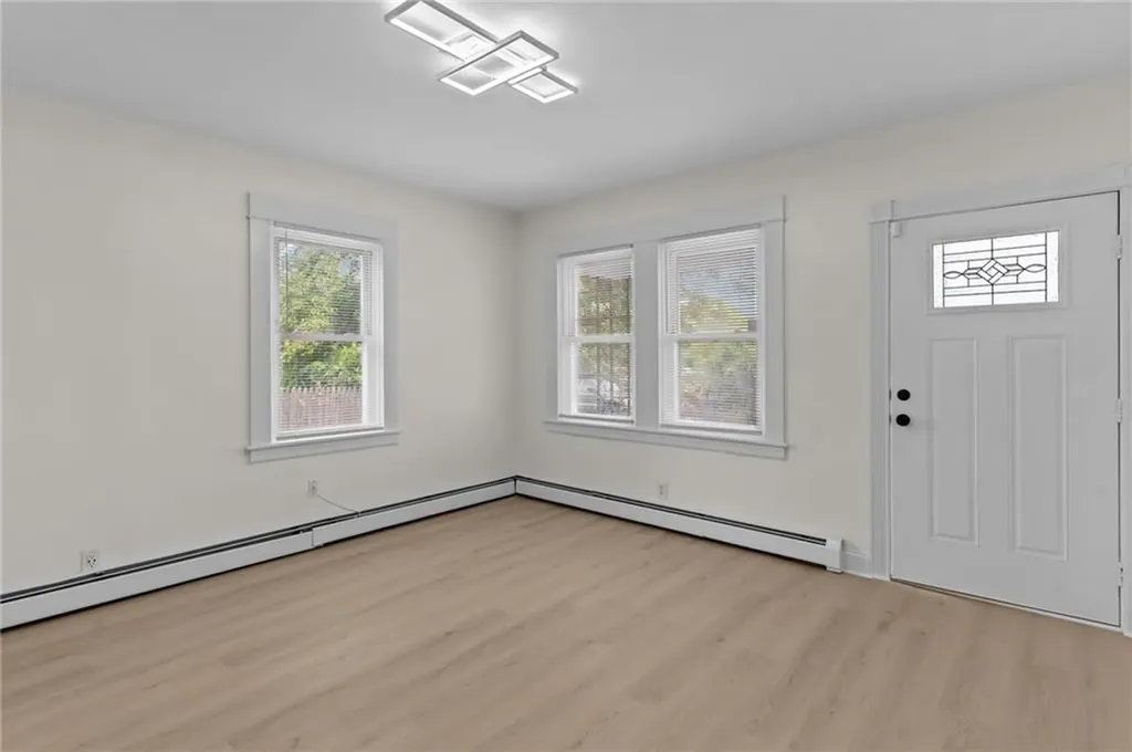 406 Killingly Street Providence RI 02909