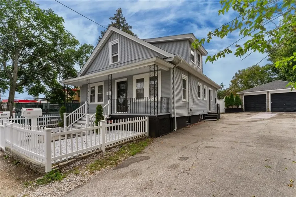 406 Killingly Street Providence RI 02909