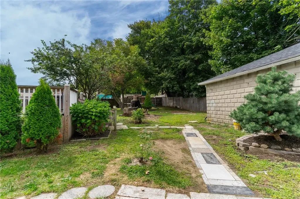 406 Killingly Street Providence RI 02909