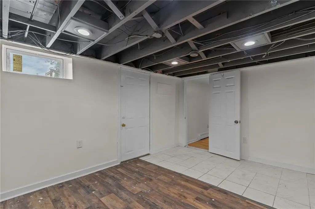 406 Killingly Street Providence RI 02909