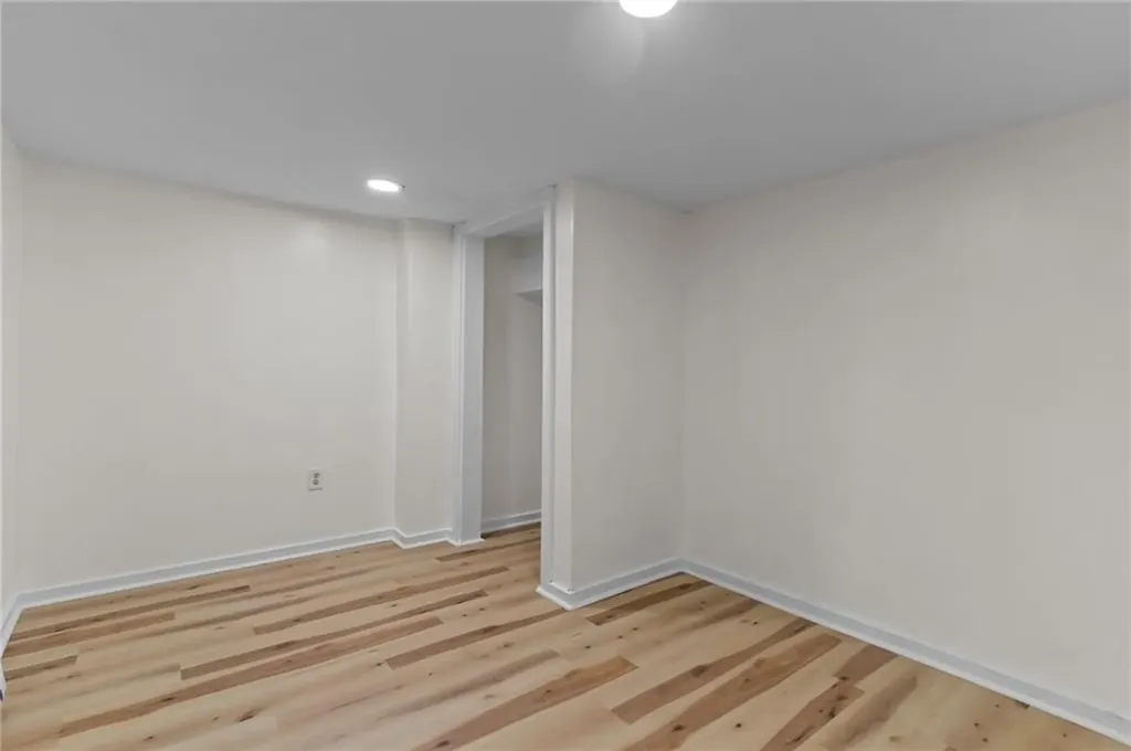 406 Killingly Street Providence RI 02909