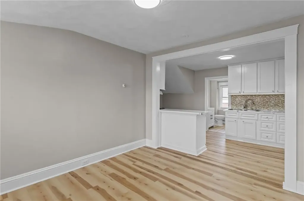 406 Killingly Street Providence RI 02909