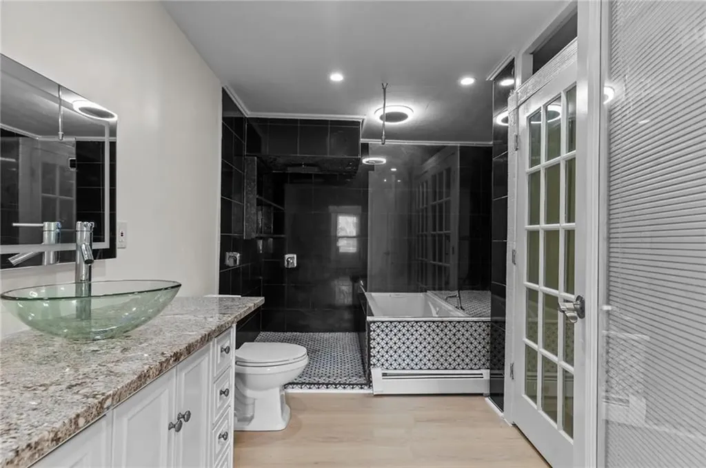 406 Killingly Street Providence RI 02909