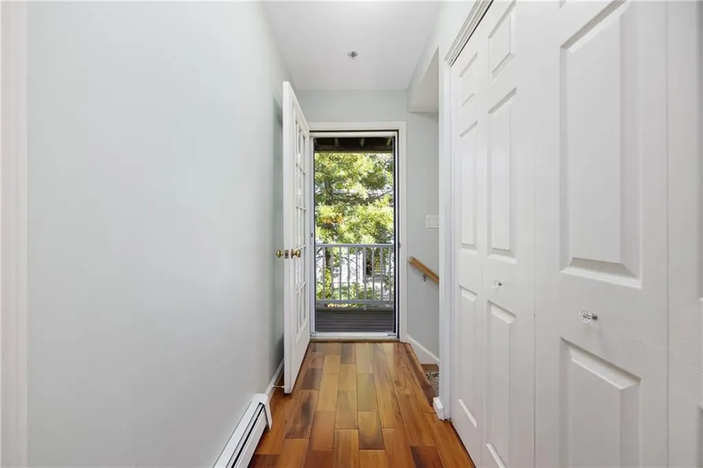 231 Maple Avenue Newport RI 02840