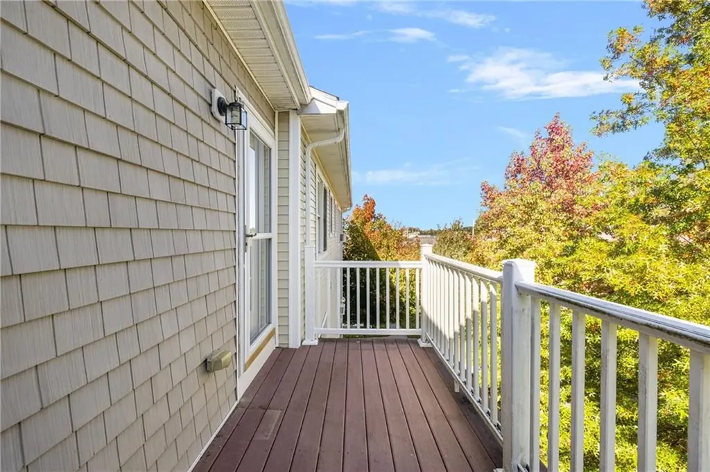 231 Maple Avenue Newport RI 02840