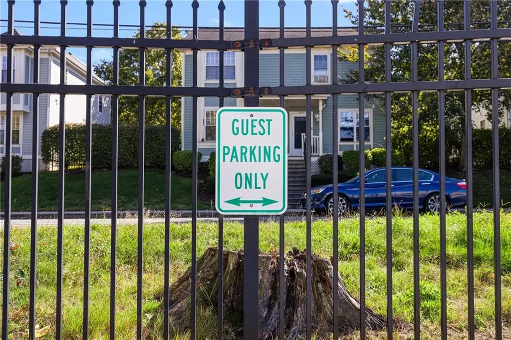 231 Maple Avenue Newport RI 02840