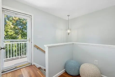 231 Maple Avenue Newport RI 02840