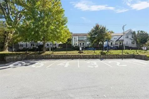 231 Maple Avenue Newport RI 02840