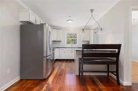 231 Maple Avenue Newport RI 02840