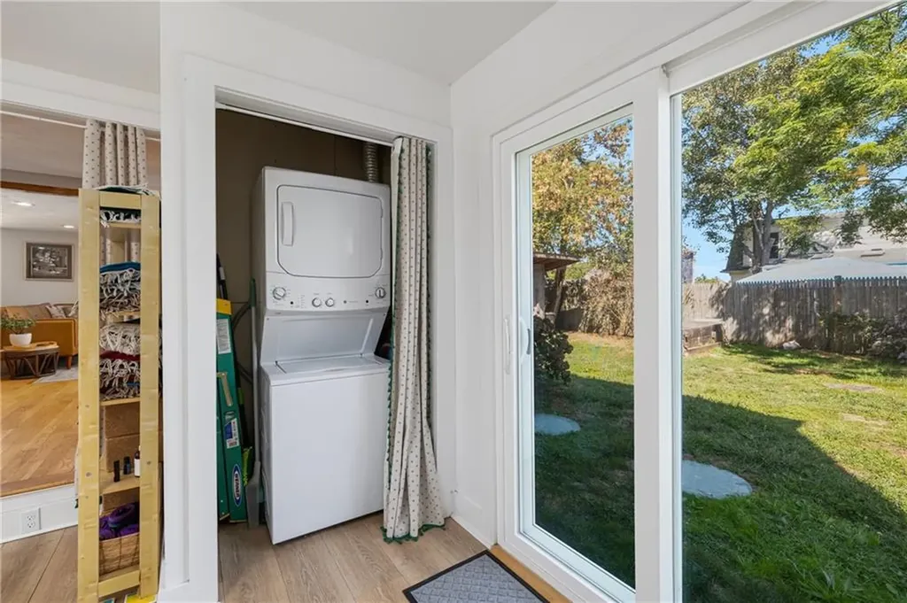 13 Oak Street Portsmouth RI 02871