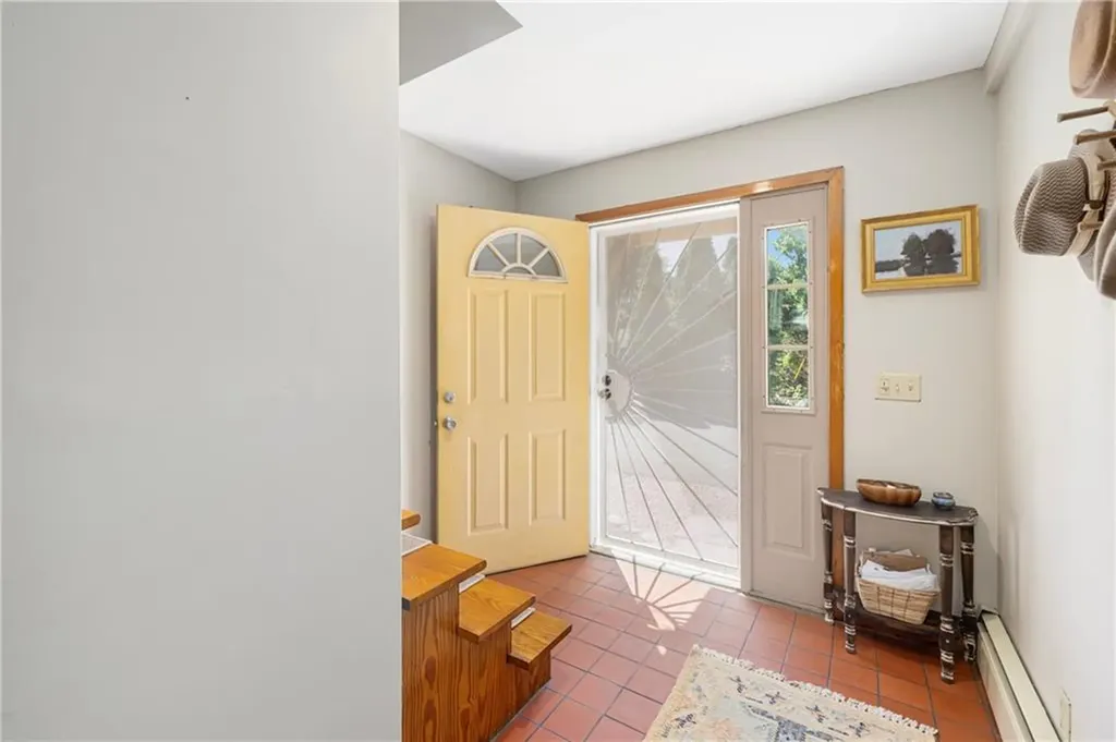 13 Oak Street Portsmouth RI 02871