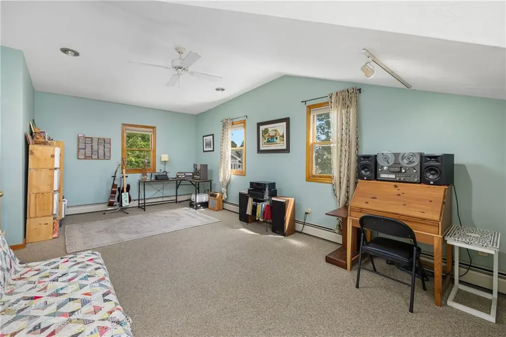 13 Oak Street Portsmouth RI 02871