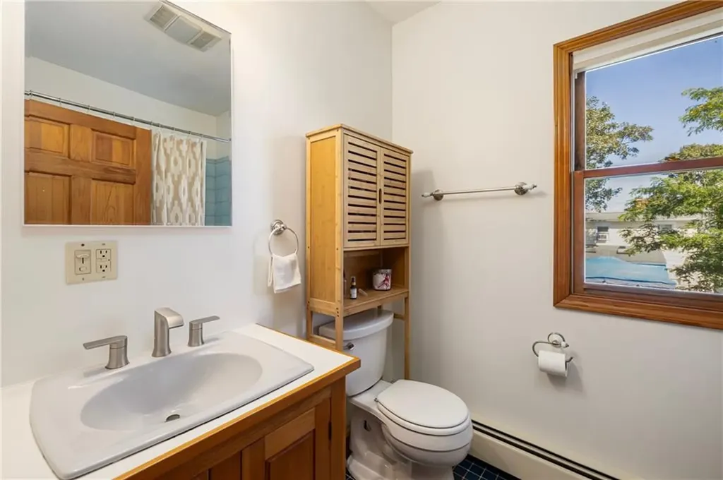 13 Oak Street Portsmouth RI 02871