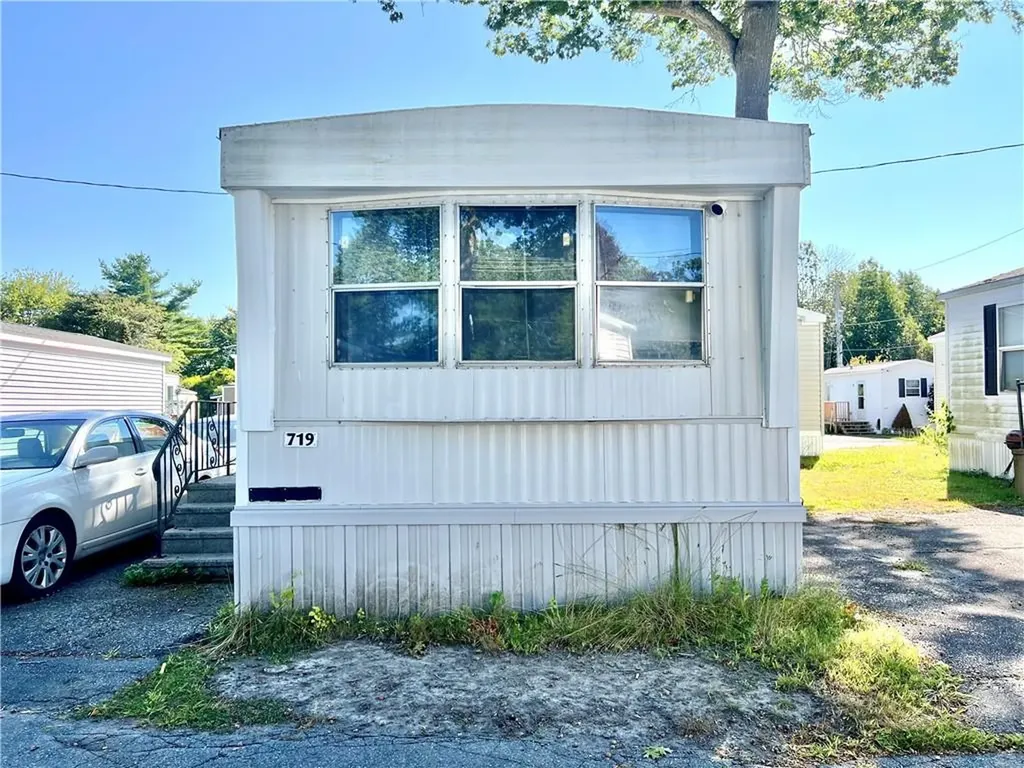 719 Forest Park Avenue Middletown RI 02842