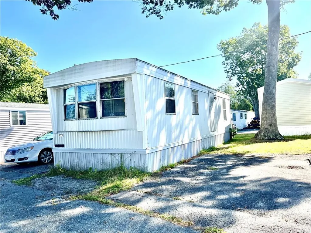 719 Forest Park Avenue Middletown RI 02842