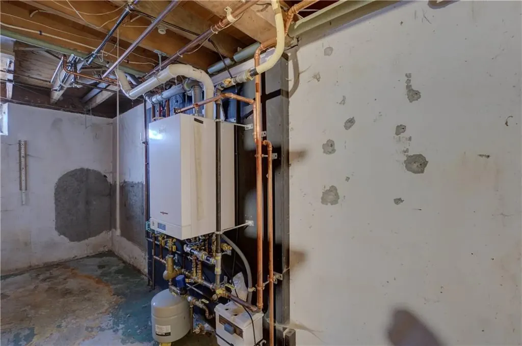 16 Randall Street Smithfield RI 02828